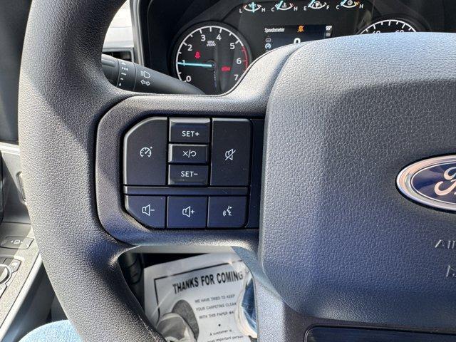 Photo of 2025 Oxford White Ford F-350