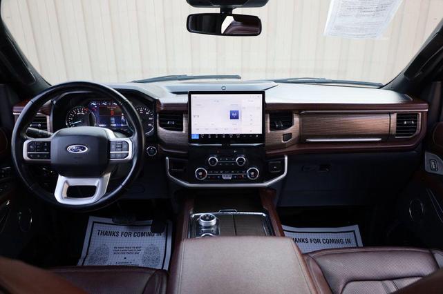 Photo of 2023 Agate Black Metallic Ford Expedition Max