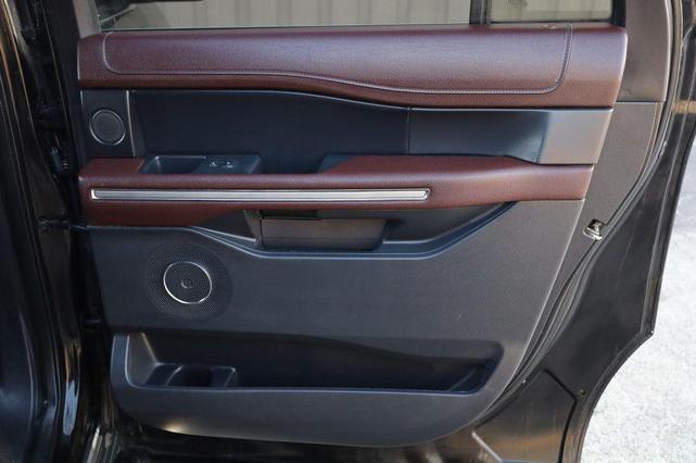 Photo of 2023 Agate Black Metallic Ford Expedition Max