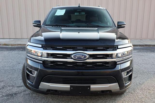 Photo of 2023 Agate Black Metallic Ford Expedition Max