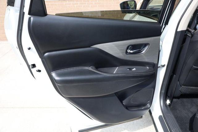 Photo of 2018 Pearl White Nissan Murano