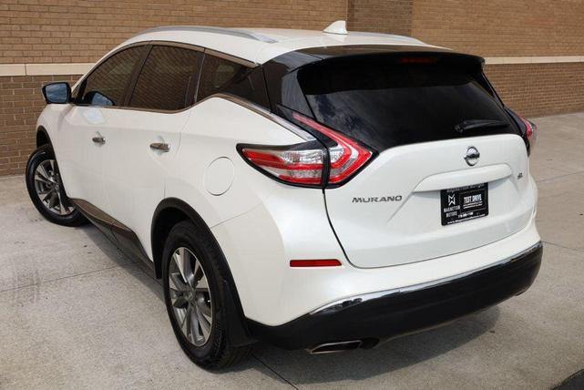 Photo of 2018 Pearl White Nissan Murano
