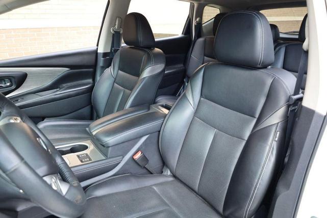 Photo of 2018 Pearl White Nissan Murano