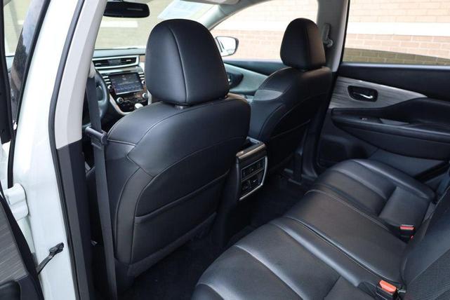 Photo of 2018 Pearl White Nissan Murano