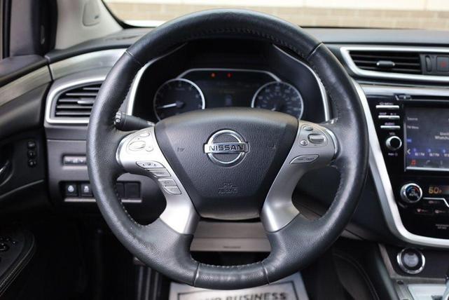 Photo of 2018 Pearl White Nissan Murano