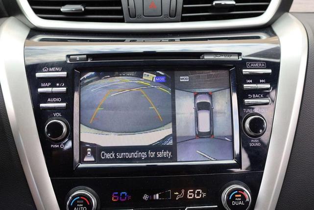 Photo of 2018 Pearl White Nissan Murano