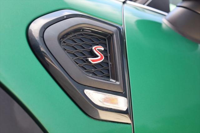 Photo of 2023 British Racing Green IV Metallic MINI Countryman