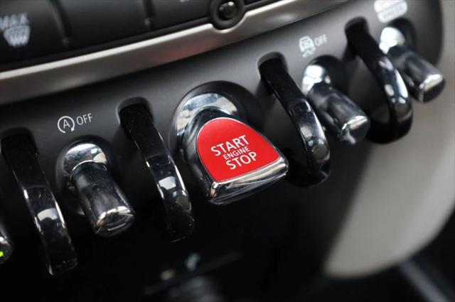 Photo of 2023 British Racing Green IV Metallic MINI Countryman