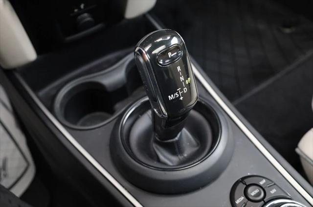 Photo of 2023 British Racing Green IV Metallic MINI Countryman