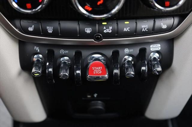 Photo of 2023 British Racing Green IV Metallic MINI Countryman