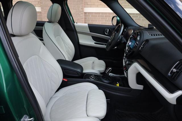 Photo of 2023 British Racing Green IV Metallic MINI Countryman