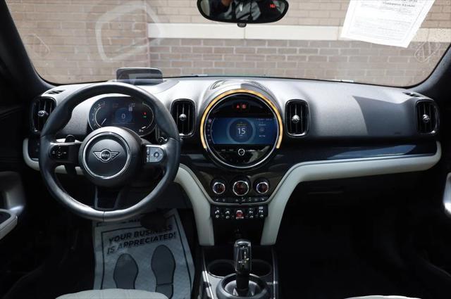 Photo of 2023 British Racing Green IV Metallic MINI Countryman