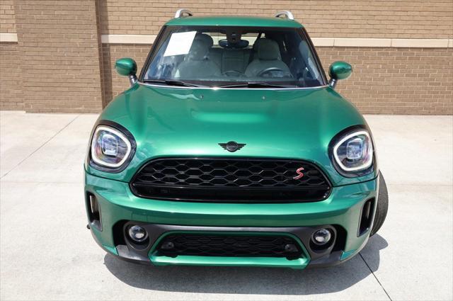 Photo of 2023 British Racing Green IV Metallic MINI Countryman