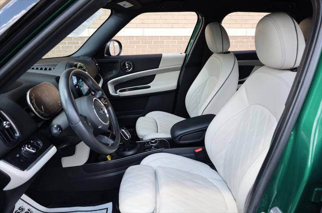 Photo of 2023 British Racing Green IV Metallic MINI Countryman