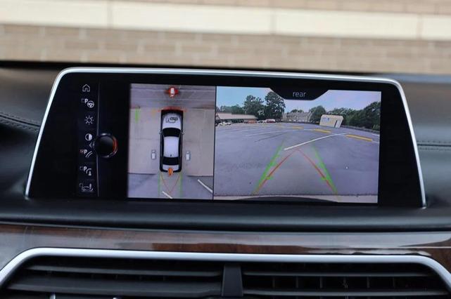 Photo of 2017 Black Sapphire Metallic BMW 750