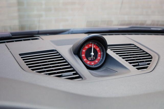 Photo of 2020 Black Porsche 911