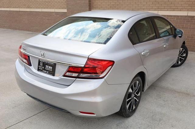 Photo of 2014 Alabaster Silver Metallic Honda Civic