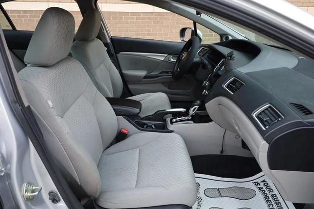 Photo of 2014 Alabaster Silver Metallic Honda Civic