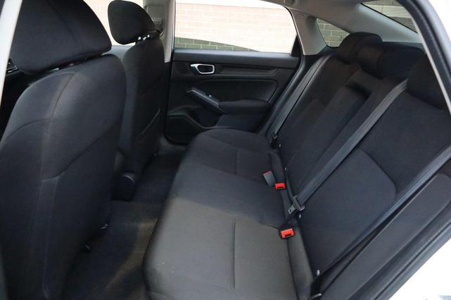 Photo of 2023 Platinum White Pearl Honda Civic