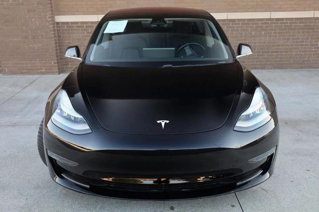 Photo of 2018 Black Tesla Model 3