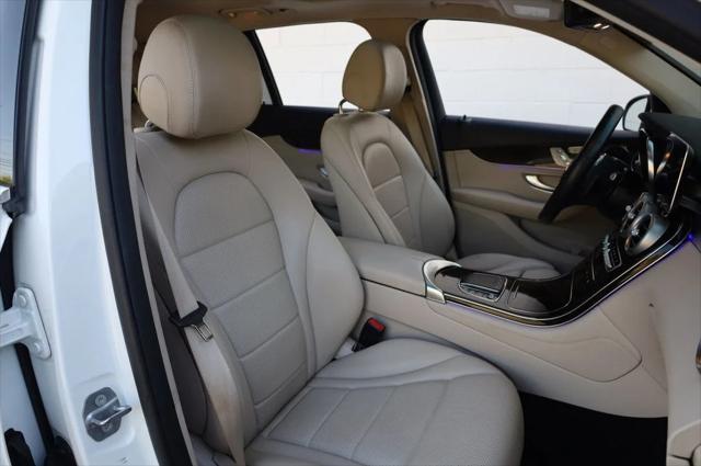 Photo of 2021 White Mercedes-Benz GLC 300