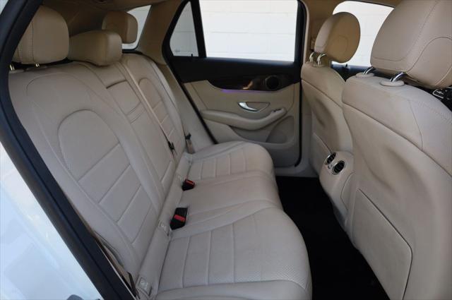 Photo of 2021 White Mercedes-Benz GLC 300