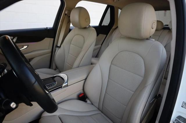 Photo of 2021 White Mercedes-Benz GLC 300