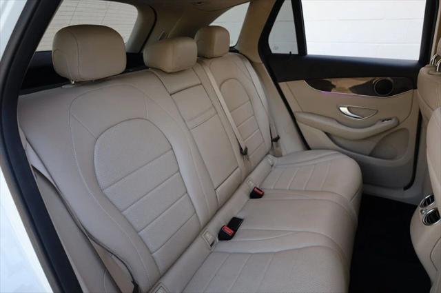 Photo of 2021 White Mercedes-Benz GLC 300