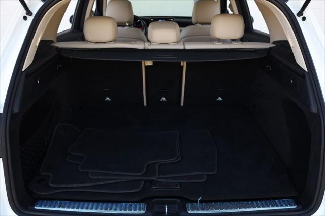 Photo of 2021 White Mercedes-Benz GLC 300