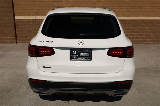 Photo of 2021 White Mercedes-Benz GLC 300