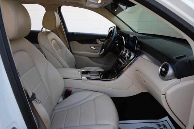Photo of 2021 White Mercedes-Benz GLC 300