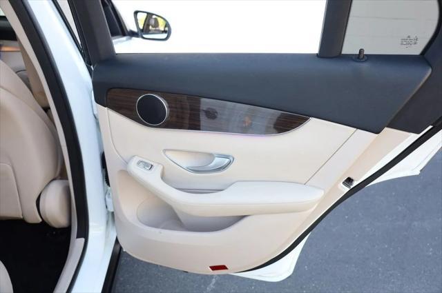 Photo of 2021 White Mercedes-Benz GLC 300