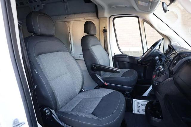 Photo of 2021 Bright White Clearcoat RAM ProMaster 2500