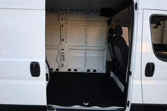 Photo of 2021 Bright White Clearcoat RAM ProMaster 2500