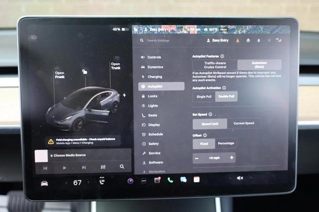 Photo of 2019 Midnight Silver Metallic Tesla Model 3