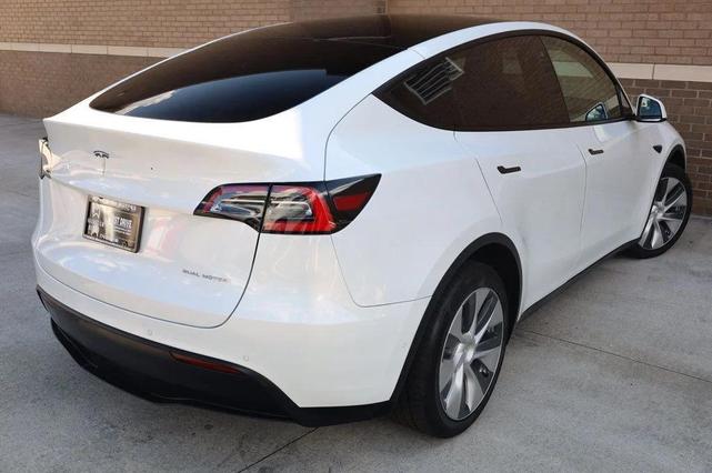 Photo of 2021 Pearl White Multi-Coat Tesla Model Y