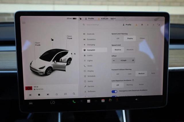 Photo of 2021 Pearl White Multi-Coat Tesla Model Y