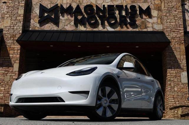 Photo of 2021 Pearl White Multi-Coat Tesla Model Y