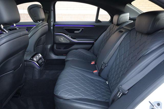 Photo of 2021 designo Diamond White Mercedes-Benz S-Class