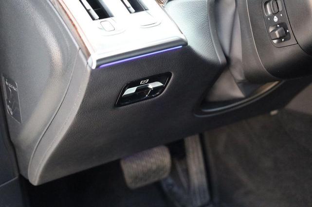 Photo of 2021 designo Diamond White Mercedes-Benz S-Class