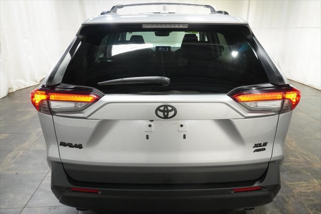 Photo of 2023 Silver Sky Metallic Toyota RAV4
