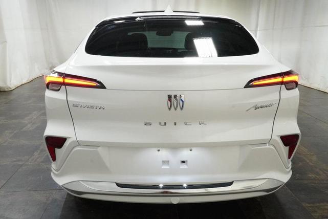 Photo of 2024 White Frost Tricoat Buick Envista