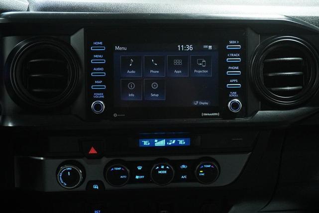 Photo of 2022 White Toyota Tacoma