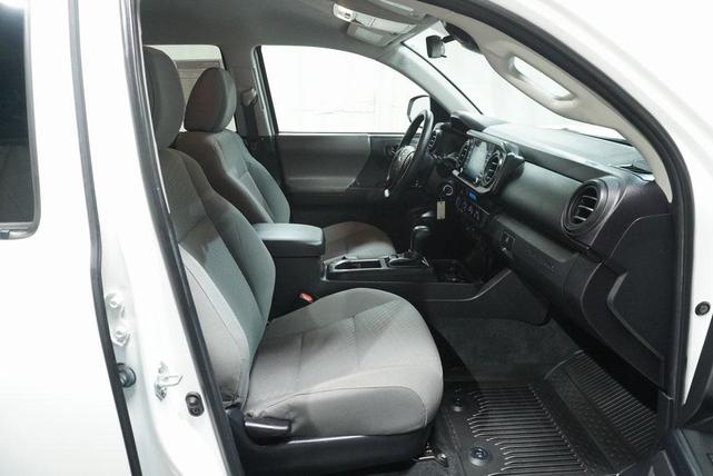 Photo of 2022 White Toyota Tacoma
