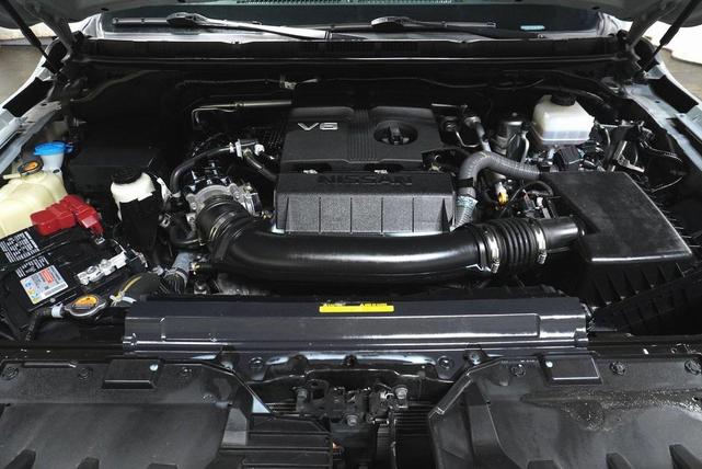 Photo of 2023 Boulder Gray Pearl Nissan Frontier