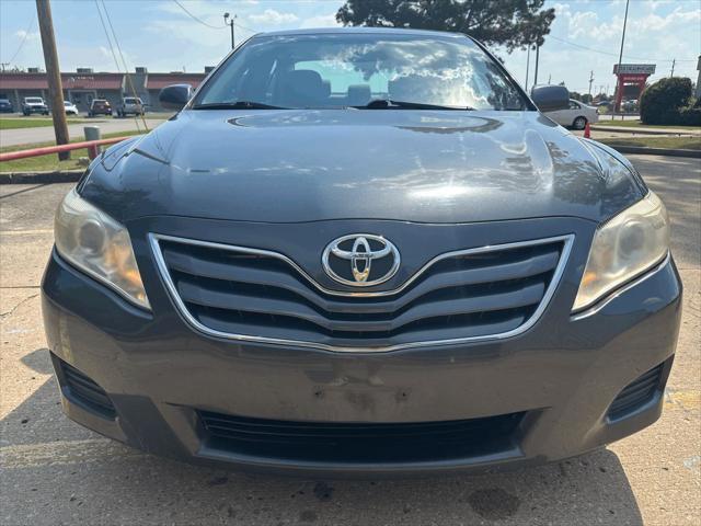 Photo of 2011 Magnetic Gray Metallic Toyota Camry