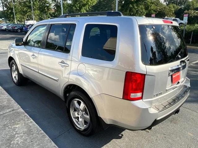 Photo of 2010 Polished Metal Metallic Honda Pilot
