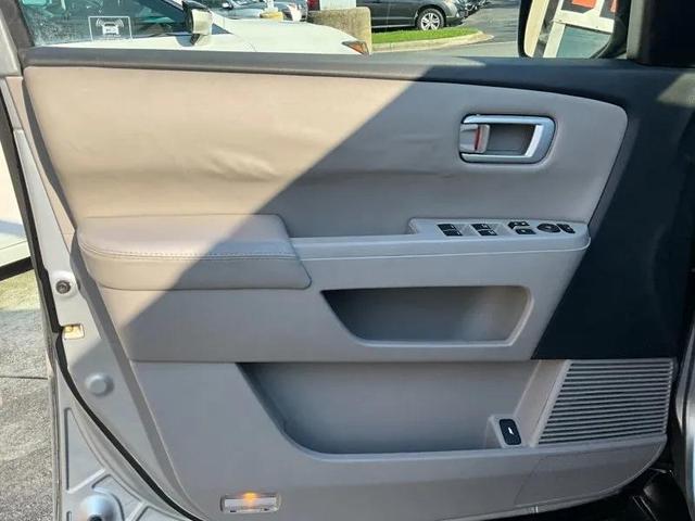 Photo of 2010 Polished Metal Metallic Honda Pilot