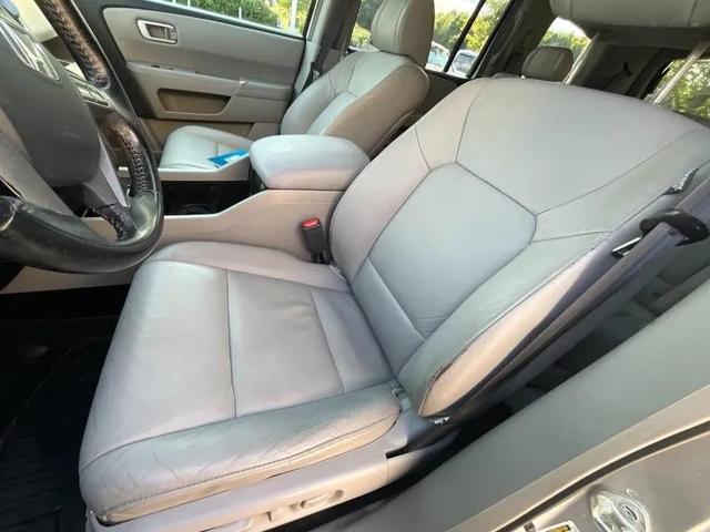 Photo of 2010 Polished Metal Metallic Honda Pilot