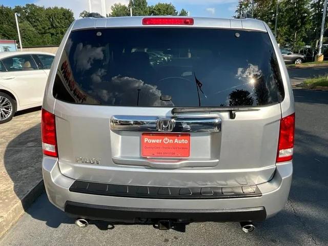 Photo of 2010 Polished Metal Metallic Honda Pilot